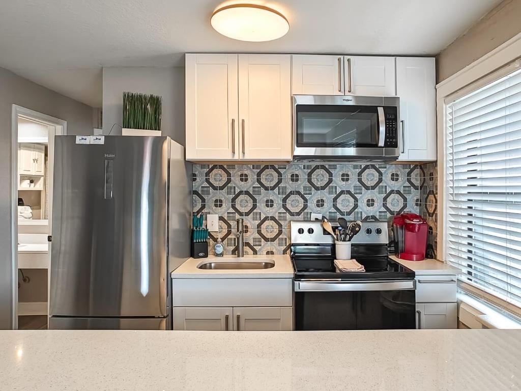 Heart Of Westport 1Br Villa Kansas City Eksteriør bilde
